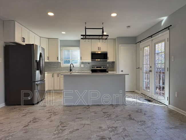 Photo - 13417 Queens Ln