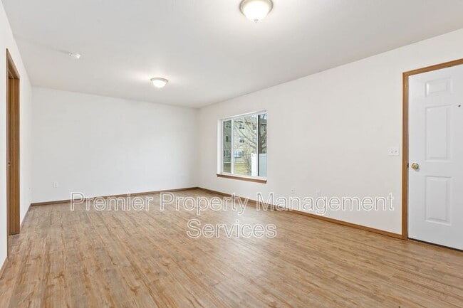 Photo - 408 Rice Ln