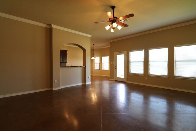 Photo - Stallion 3101 - 3105 Unit Stallion 3101