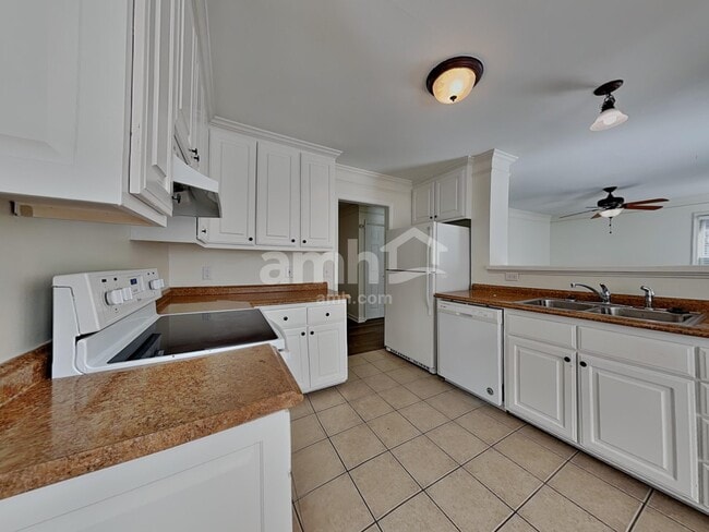 Photo - 4905 Heritage Woods Ct