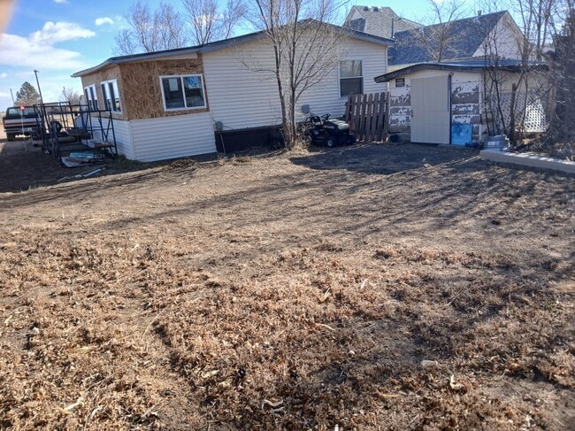 Photo - 716 Linnell St