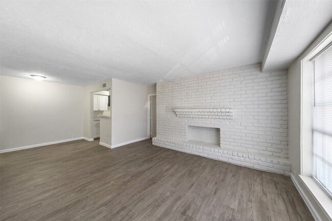 Building Photo - 6301 Alfano St Unit 19