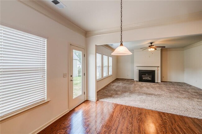 Photo - 129 Stonewood Creek Ct