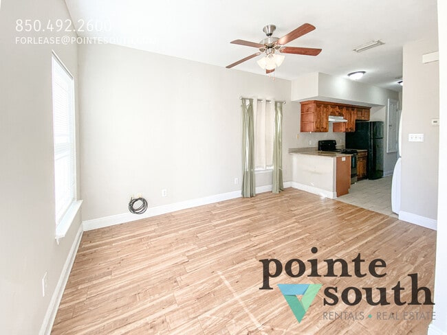 Photo - 116 S Elm St