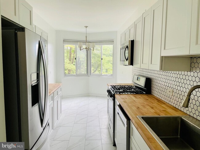 Photo - 2801 New Mexico Ave NW Unit 717