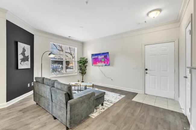 Building Photo - 7011 Almaden Way Rental
