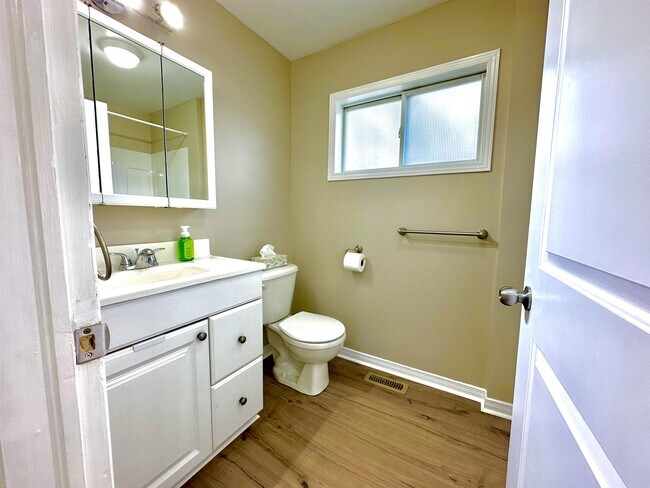 Photo - 1529 Windermere Rd