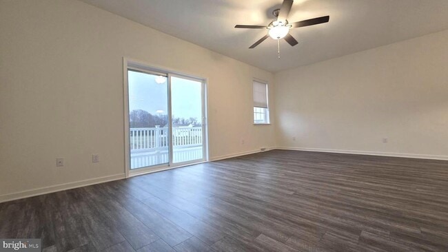 Photo - 115 Lexington Pl