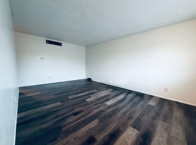 Photo - 2 bed and so much more!!!