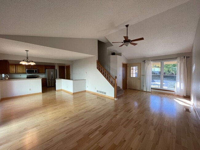 Photo - 1031 Mercury Dr