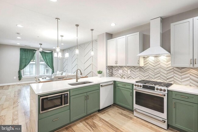 Building Photo - 2205 Richmond Hwy