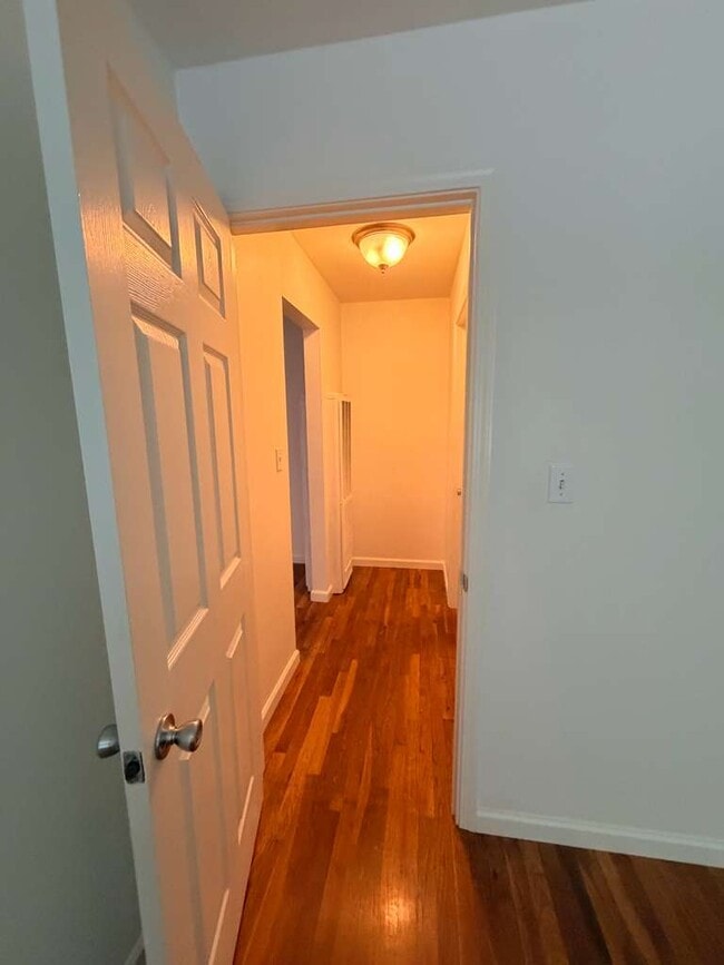 Photo - 1015 W Olive Ave Unit 1