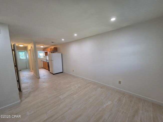 Photo - 6325 Omoko St
