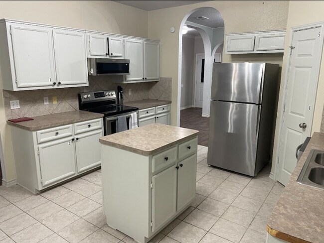 Photo - 3401 Little John Dr