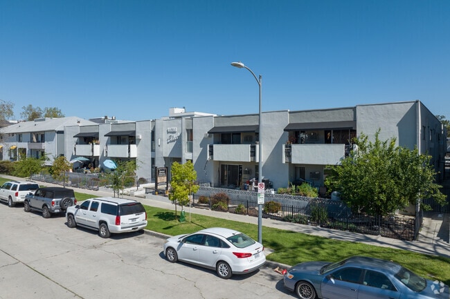 Jordan Tropicana Apartments