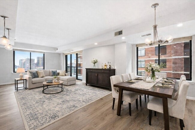 Building Photo - 700 1ST St Unit 12A