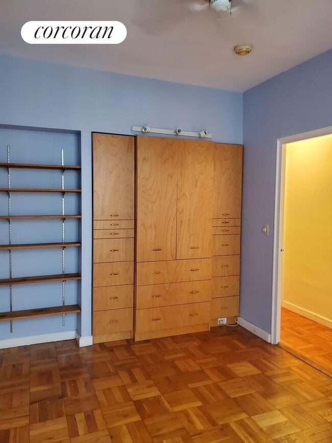 Photo - 517 E 77th St