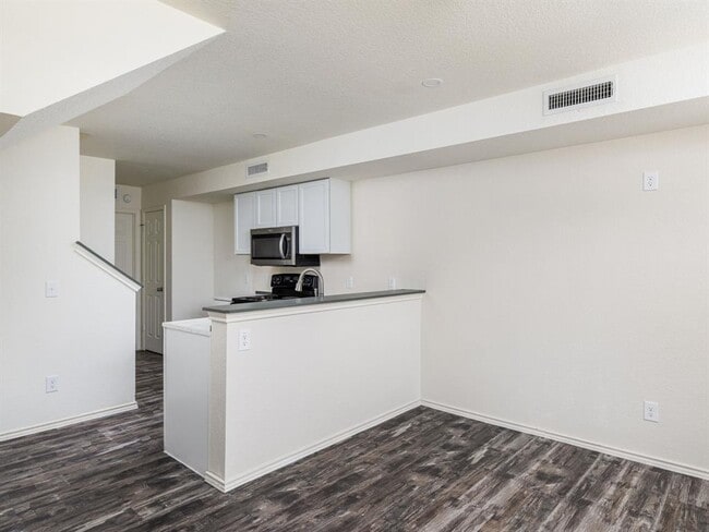 Photo - 230 Debus Dr