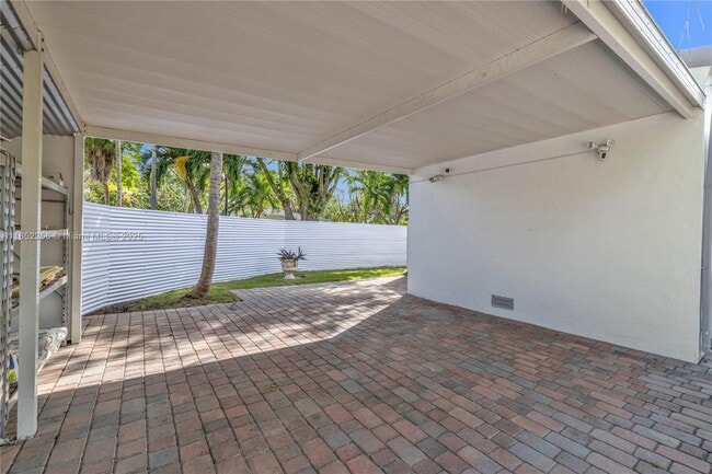 Photo - 1800 SW 21st St