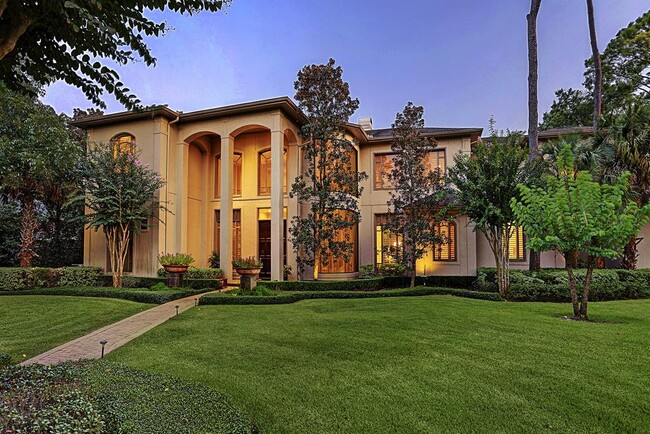 Building Photo - 11101 S Country Squire