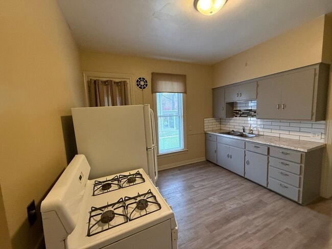 Photo - 215 Prospect Ave NE Unit 215