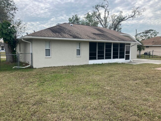 Photo - 4410 Cazes Ave
