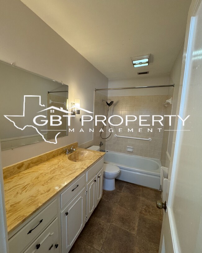 Photo - Cute 3 bed 2 bath