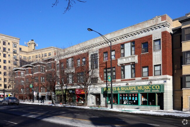 6745-6765 N Sheridan Rd. - 6759-6765 N Sheridan Rd