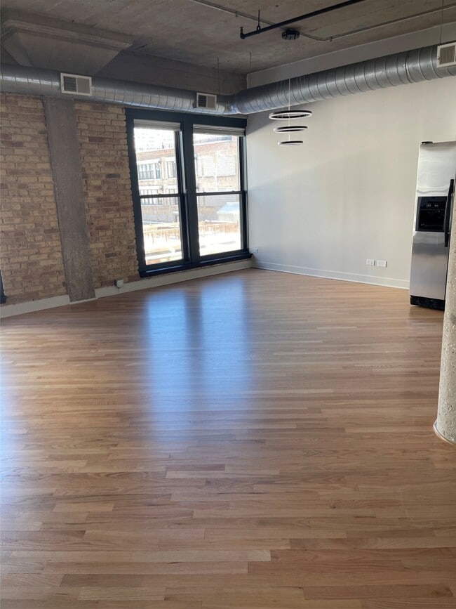 Photo - 411 W Ontario St Unit 616