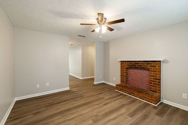 Photo - 110 Upland Ct