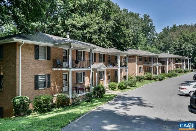Building Photo - 1227 Park St Unit #5 Rental