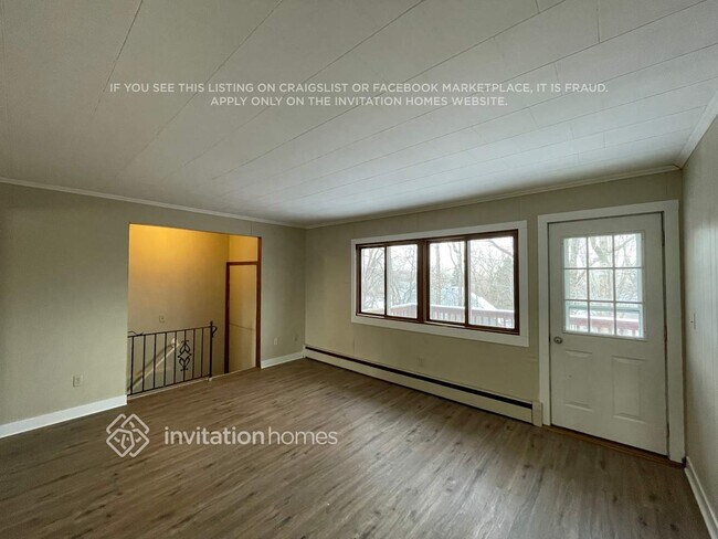 Photo - 3085 Upper 76th St E