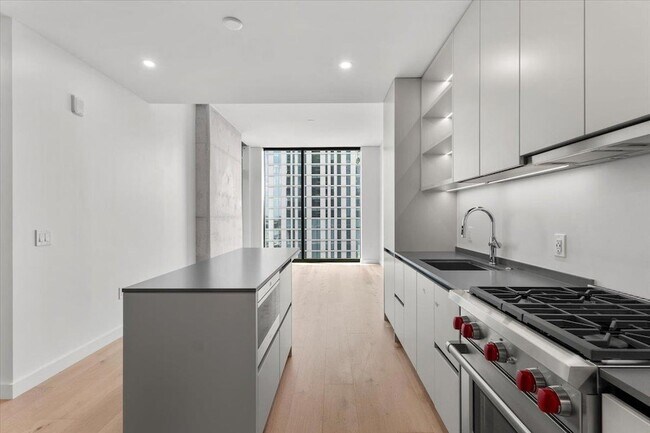 Photo - 610 Davis St Unidad 1904 Rental