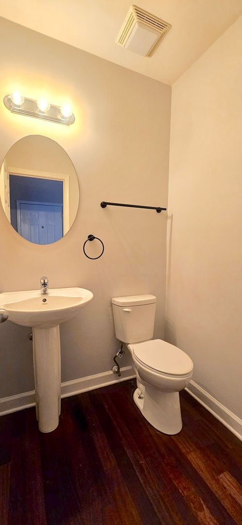 3359 S Ashland Ave Unit 1R