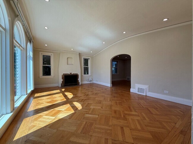 912 N Humboldt St Unit 1