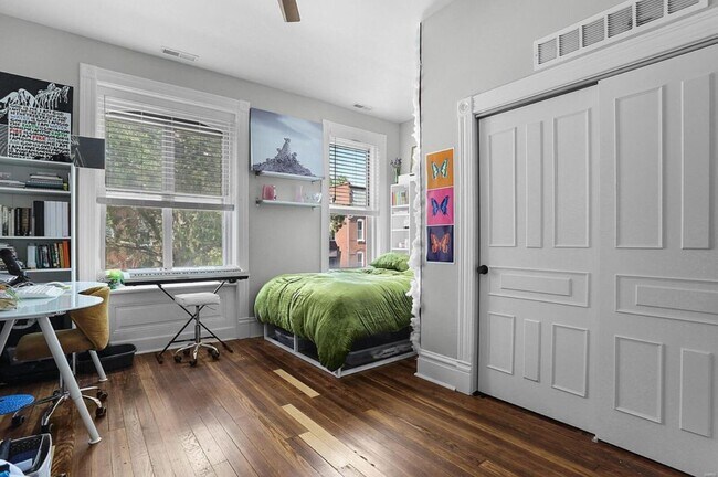 Photo - 3326 California Ave Unit 2FL