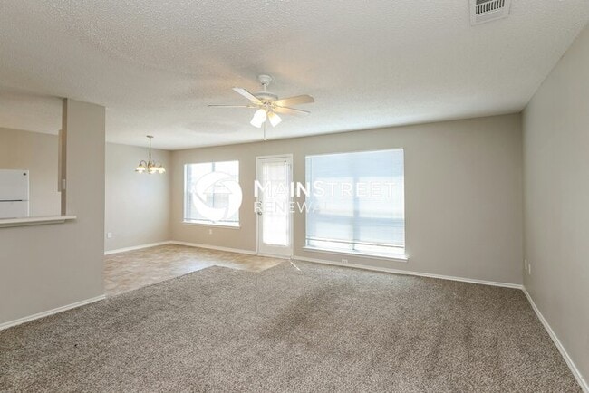 Photo - 4 Bedroom Pet-Friendly Home in Balch Springs, TX with Main Street Renewal