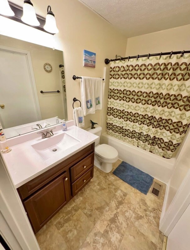 Photo - 1988 Elbert Dr Townhome