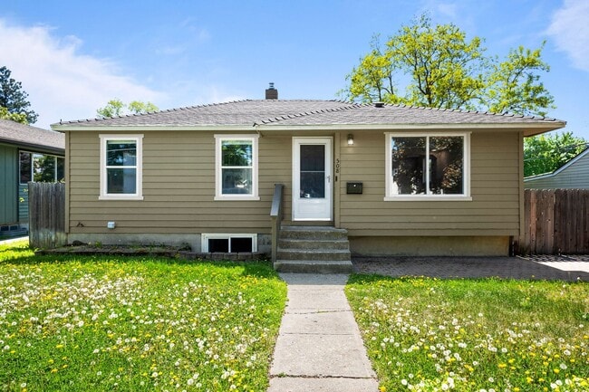 5 Bedroom Northeast Spokane Home! - Availa... - 5 Bedroom Northeast Spokane Home! - Availa...