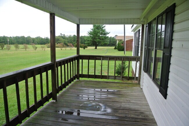 7270 Taylor Store Road - 7270 Taylor Store Road House