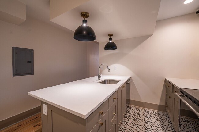 Photo - Laurel220 (KC-JF) Unidad Laurel220#A