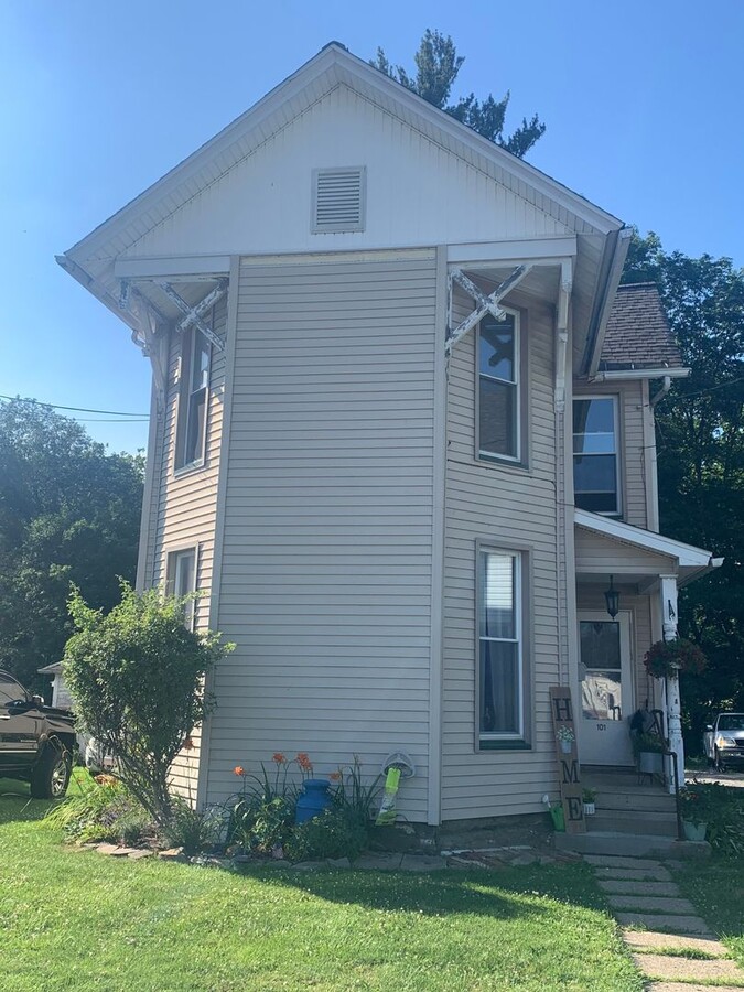 Photo - 122 Shenango St Apartment Unit 101