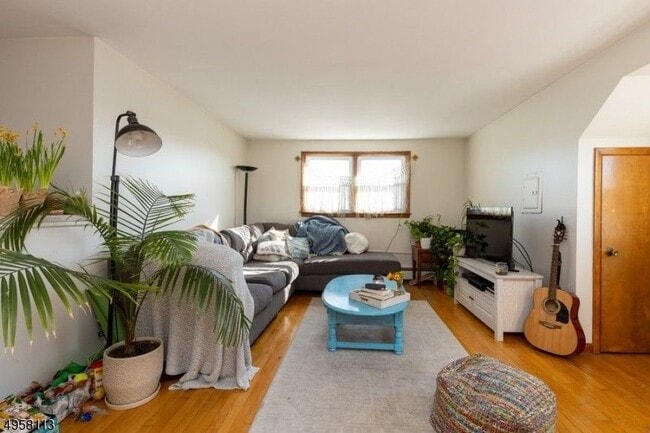 Building Photo - 15 Sidney St Unit Second Floor