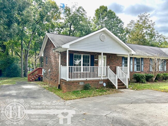 Building Photo - 211 E Gilbreath St
