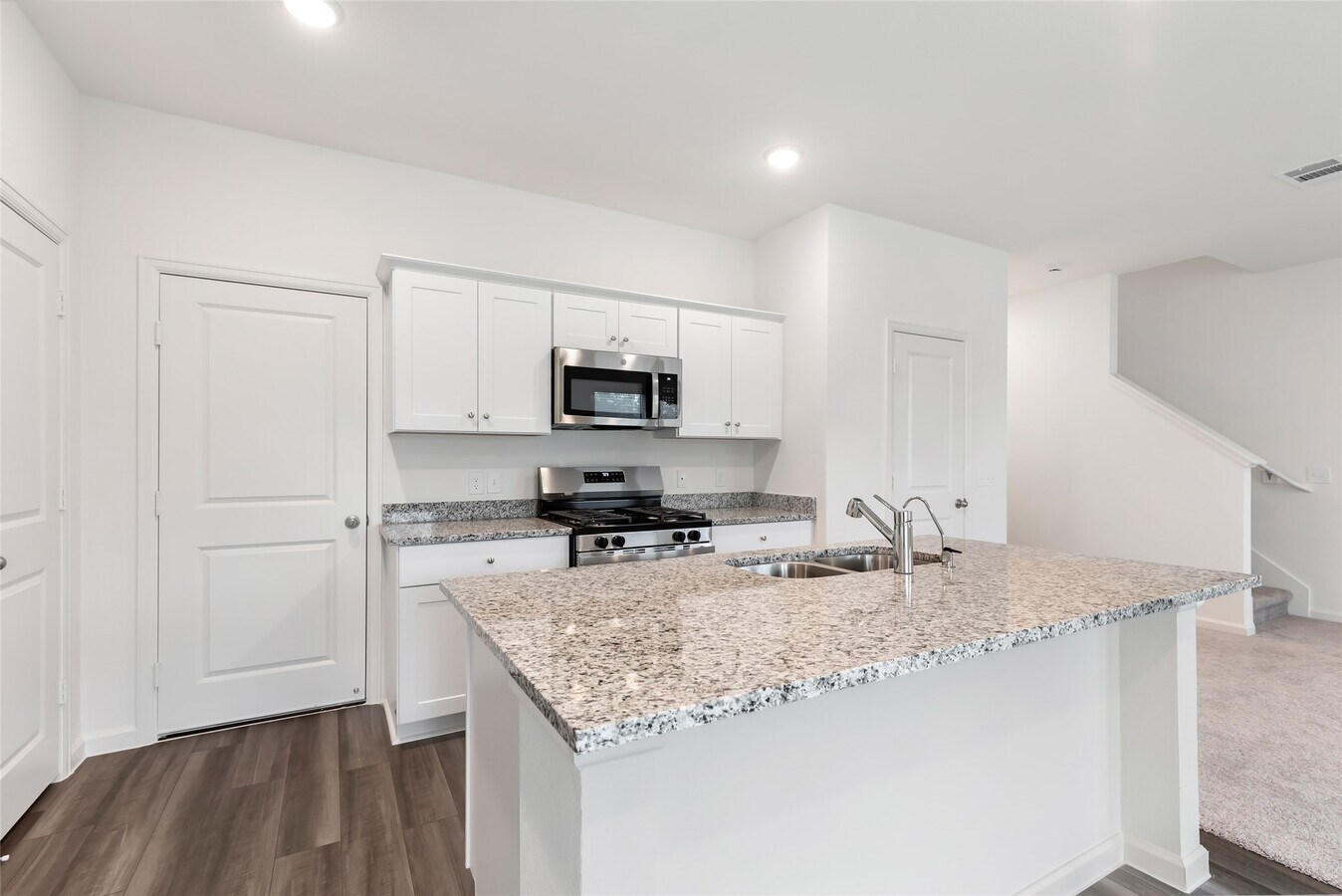 Photo - 18749 Lucas Michael Wy