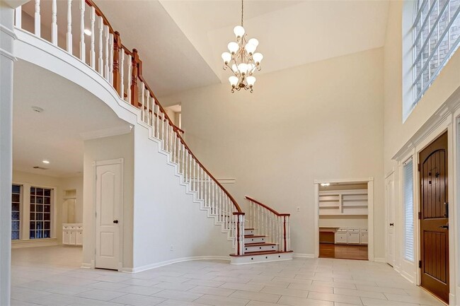 Photo - 2115 Foreland Dr