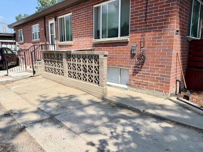 2021 Irving St
