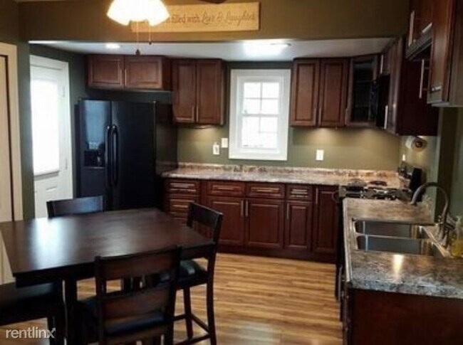 3 br, 1 bath House - 16 Mcdonald Rd