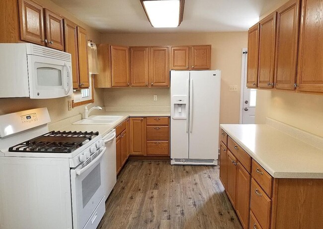 Photo - 411 Atkinson Rd