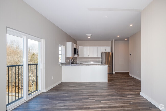 1BR, 1BA - 798SF - Living Room - Fallview at 186 Main Street